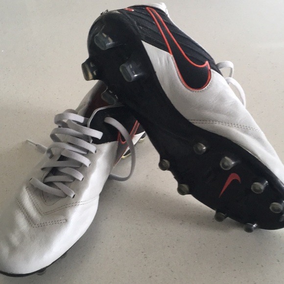 total 90 boots size 9